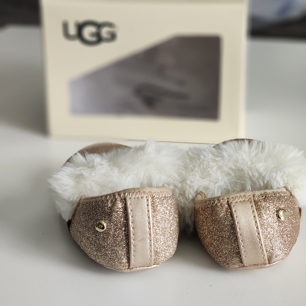 UGG Baby Gold Glitter Ballet Flats With White Fluff Size 4/5 - Picture 6 of 11